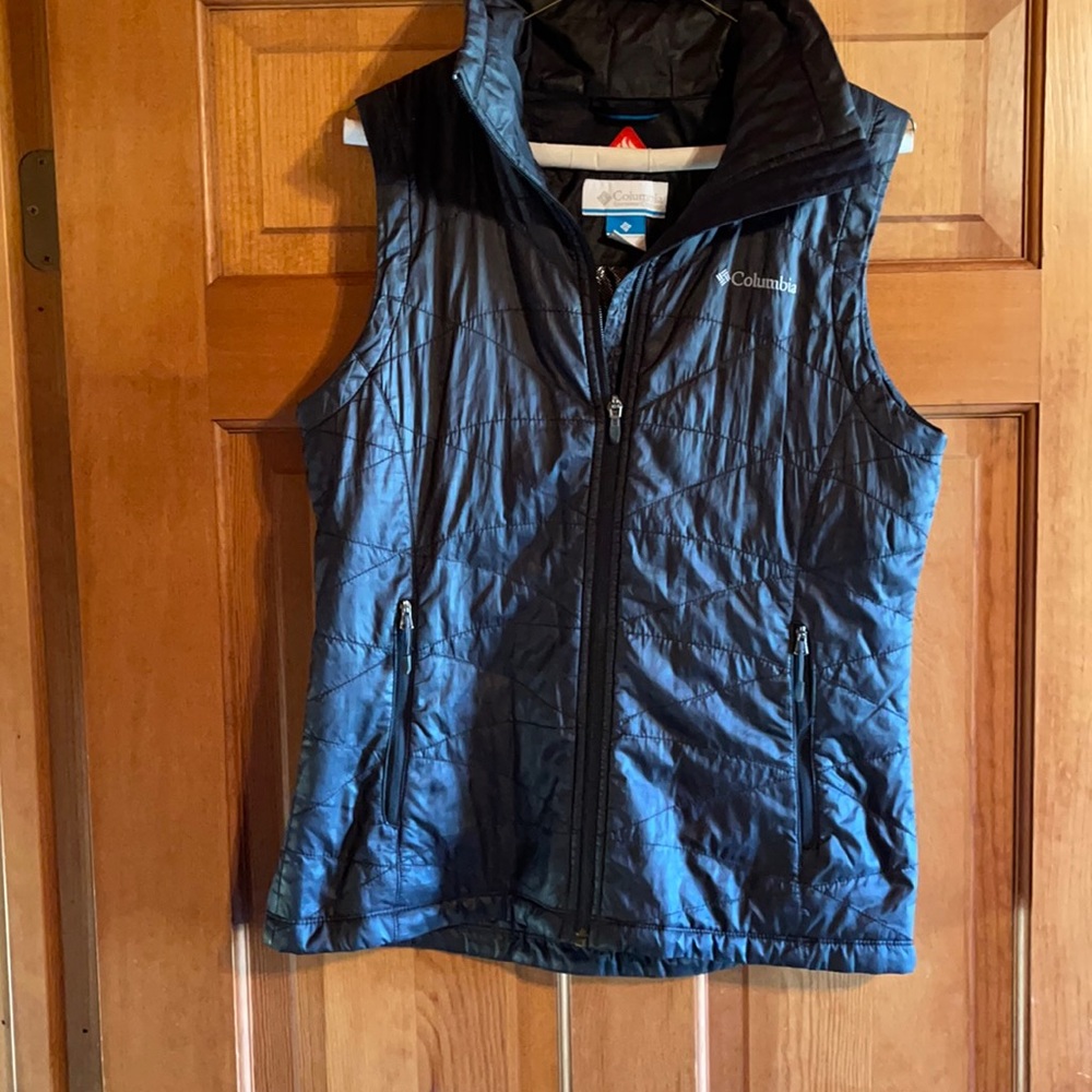 Columbia Black Thermal vest